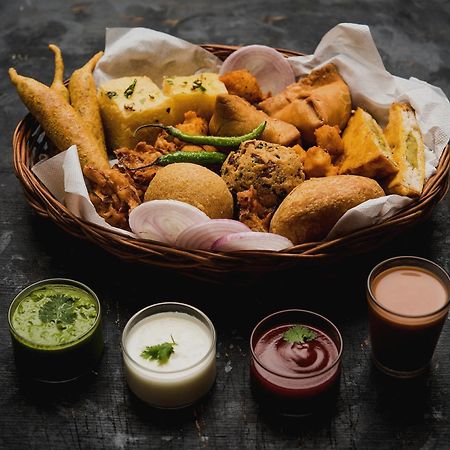 Oyo Hotel Rajshree Akolia エクステリア 写真