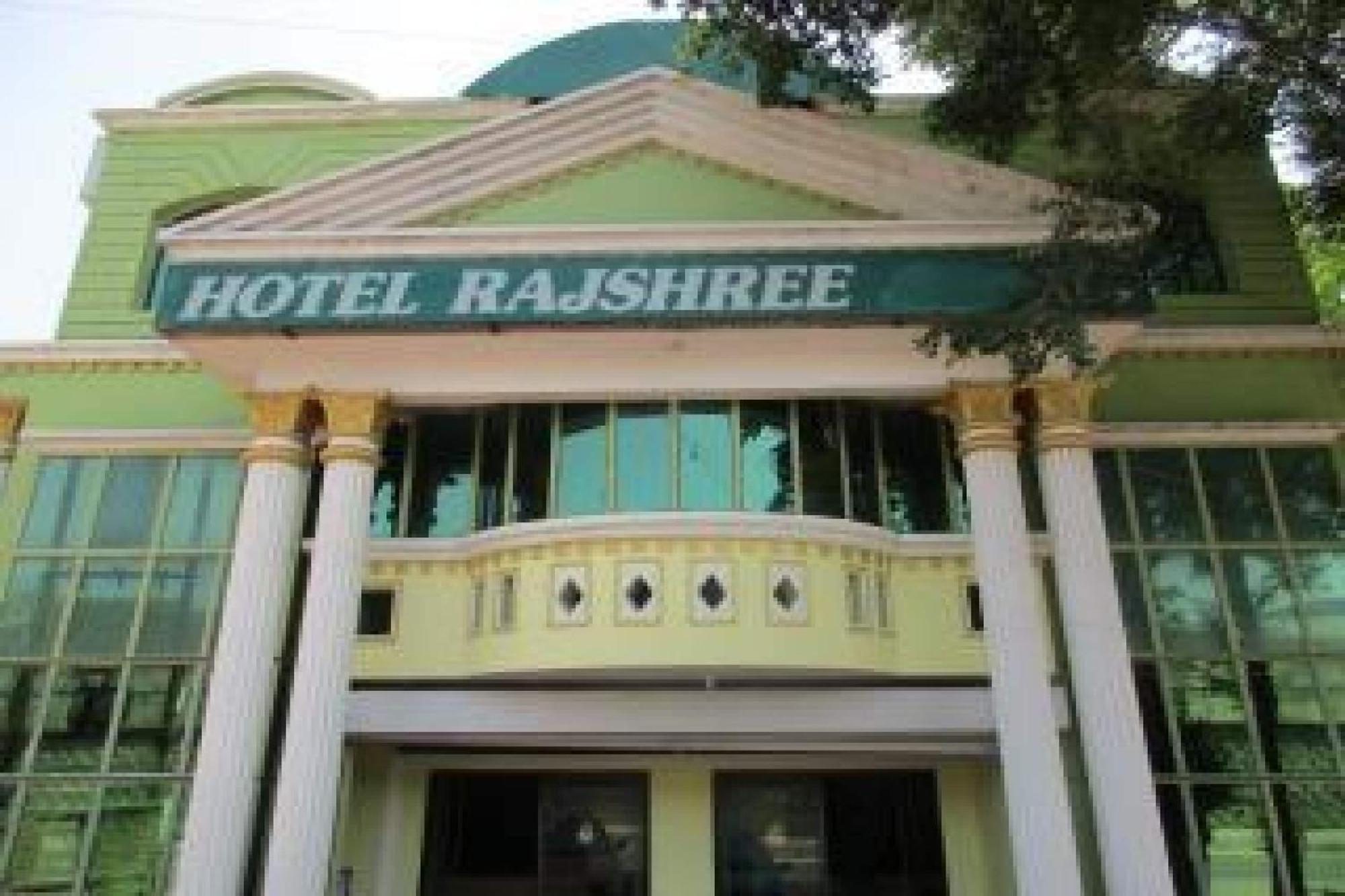 Oyo Hotel Rajshree Akolia エクステリア 写真